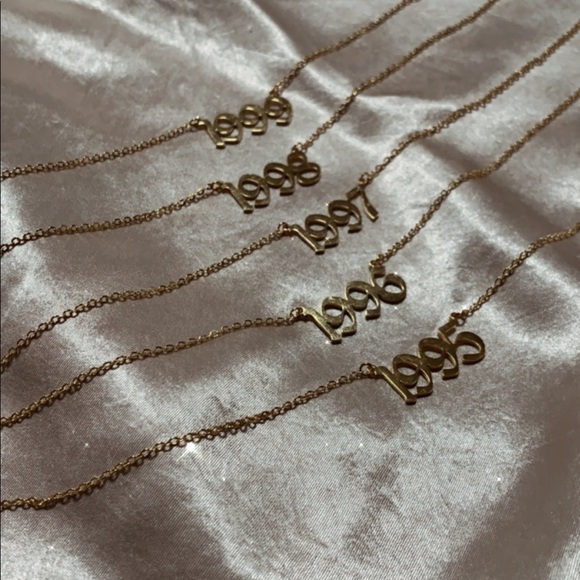 not BRANDY MELVILLE NECKLACE - Picture 5 of 6